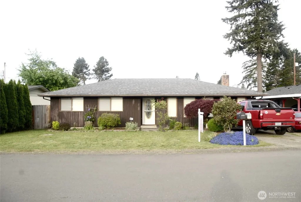 1627 Monroe Street Shelton WA 98584