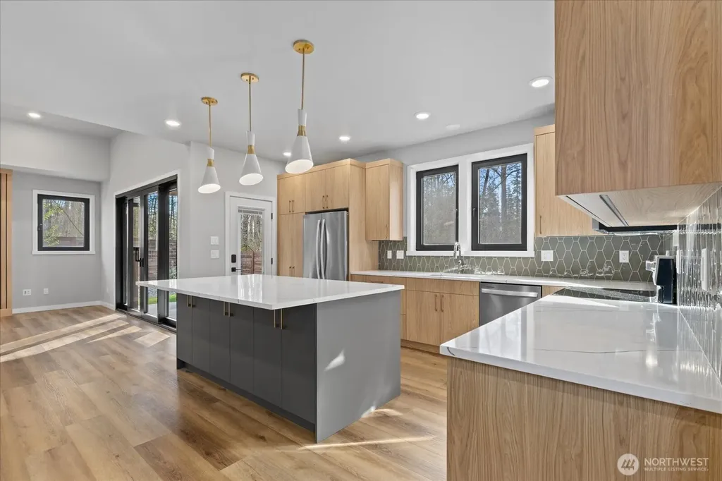 574 Creston Court Bellingham WA 98226