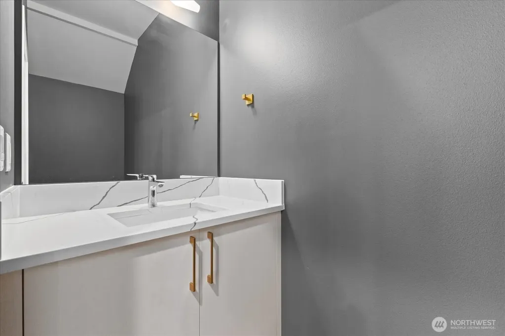 574 Creston Court Bellingham WA 98226