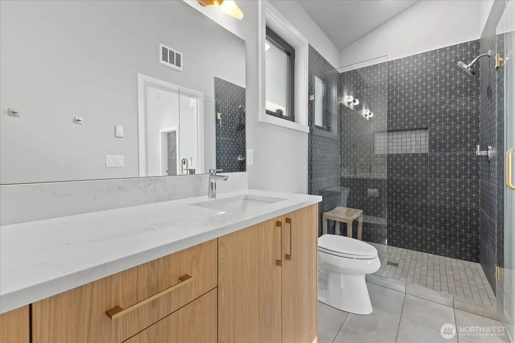 574 Creston Court Bellingham WA 98226