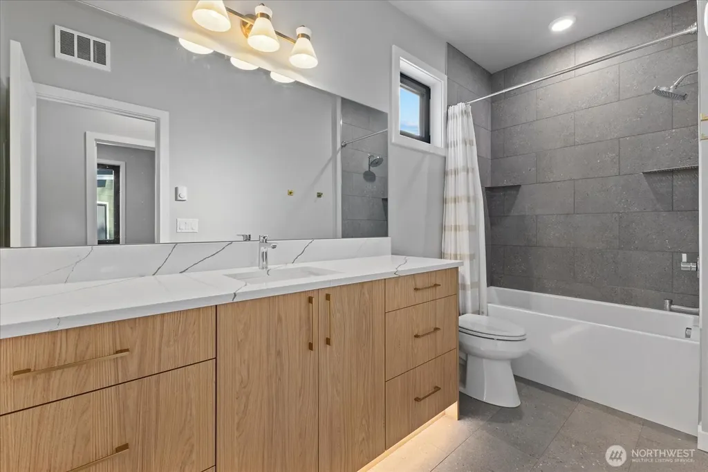 574 Creston Court Bellingham WA 98226