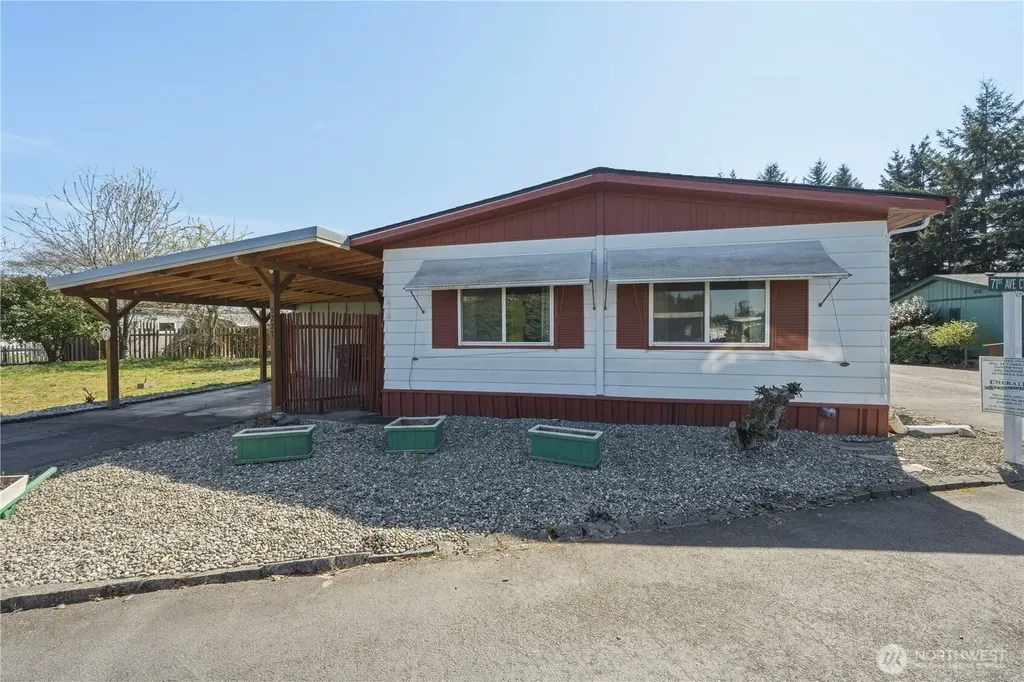 5227 71st Avenue Ct E Puyallup WA 98371