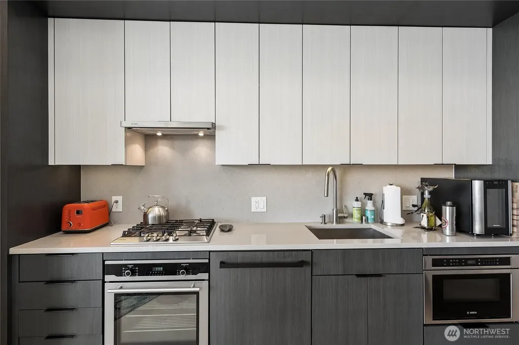 590 1st Avenue S Seattle WA 98104