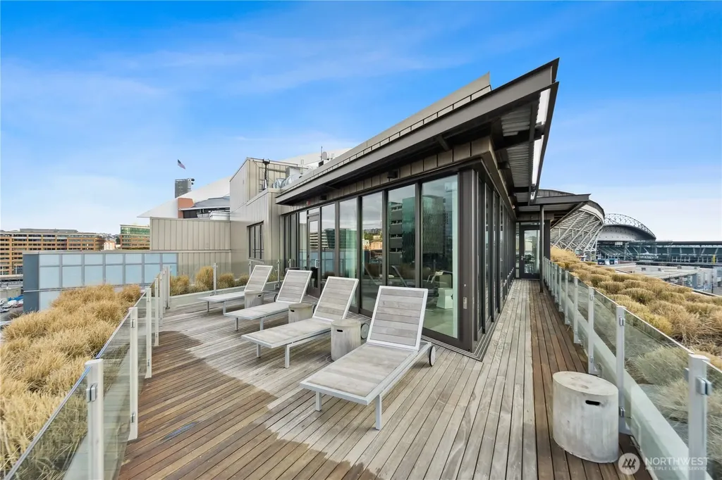 590 1st Avenue S Seattle WA 98104