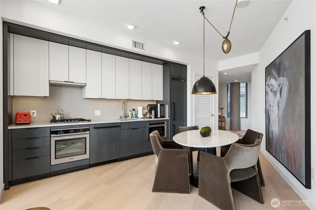 590 1st Avenue S Seattle WA 98104