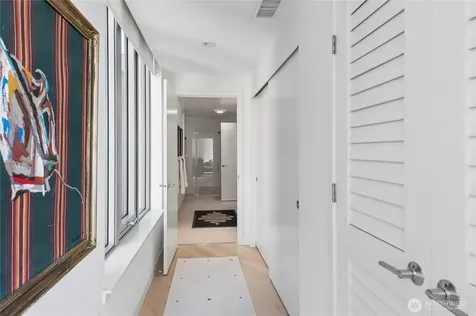 590 1st Avenue S Seattle WA 98104