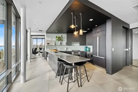 590 1st Avenue S Seattle WA 98104