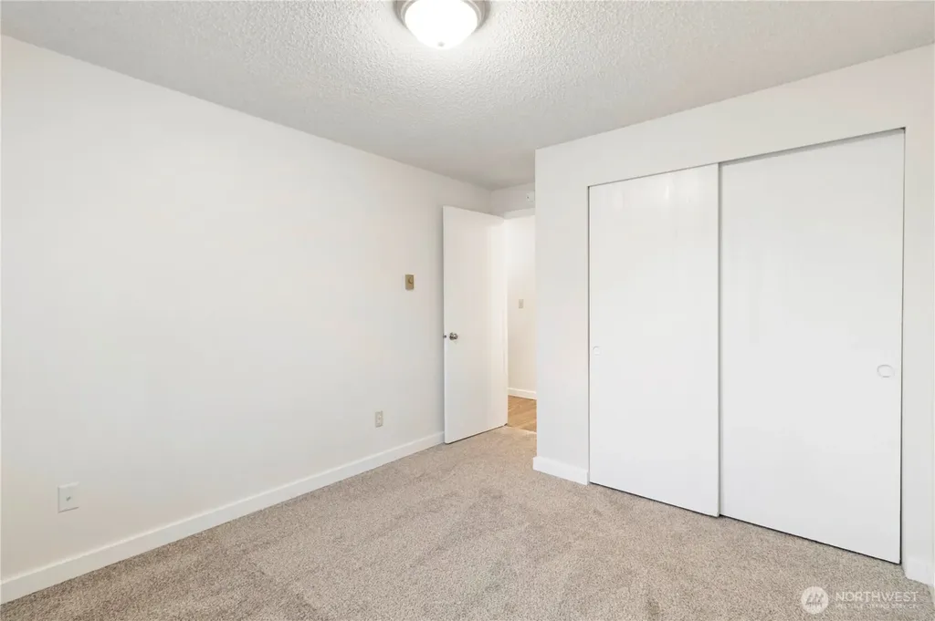 3842 D Place SE Auburn WA 98002