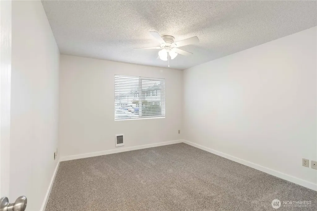 3842 D Place SE Auburn WA 98002