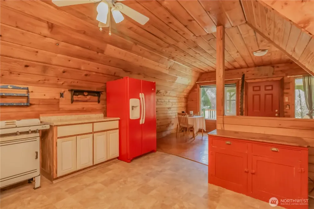 513 W Satsop Maple Glen Road Elma WA 98541