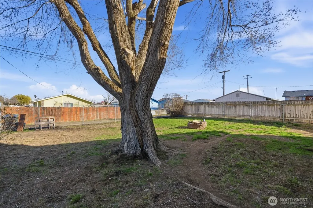 762 S 2nd Avenue Connell WA 99326