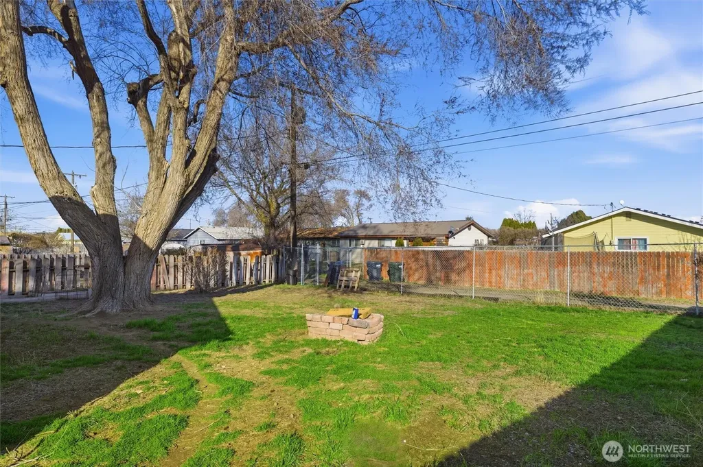 762 S 2nd Avenue Connell WA 99326