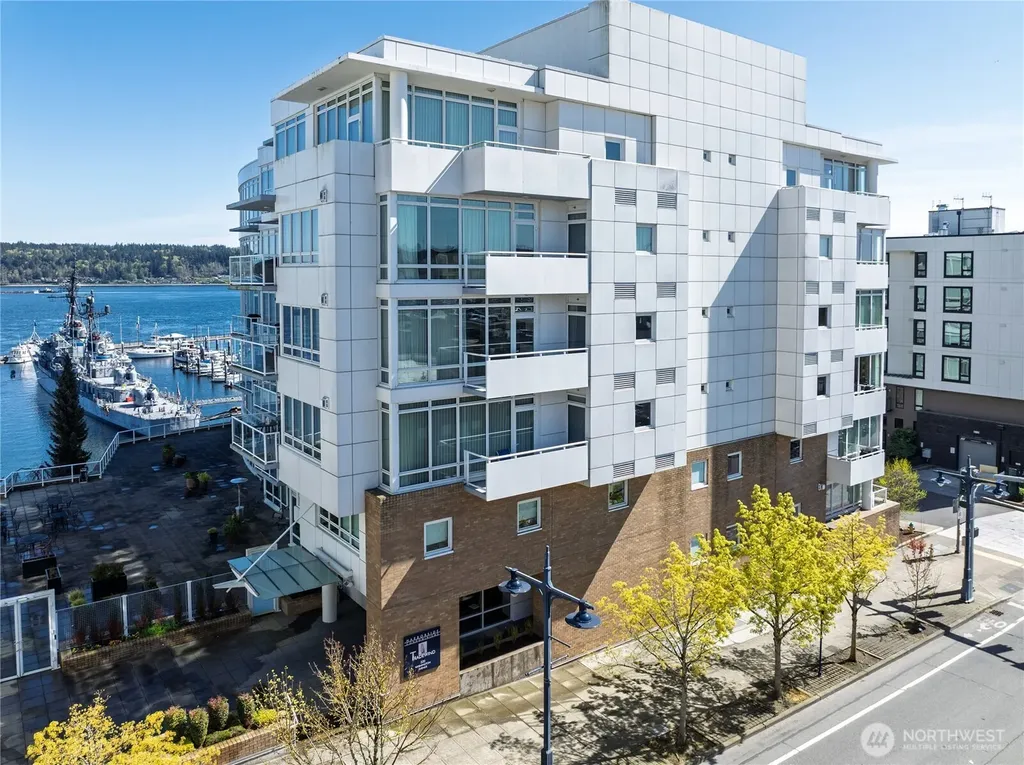 320 Washington Avenue Bremerton WA 98337