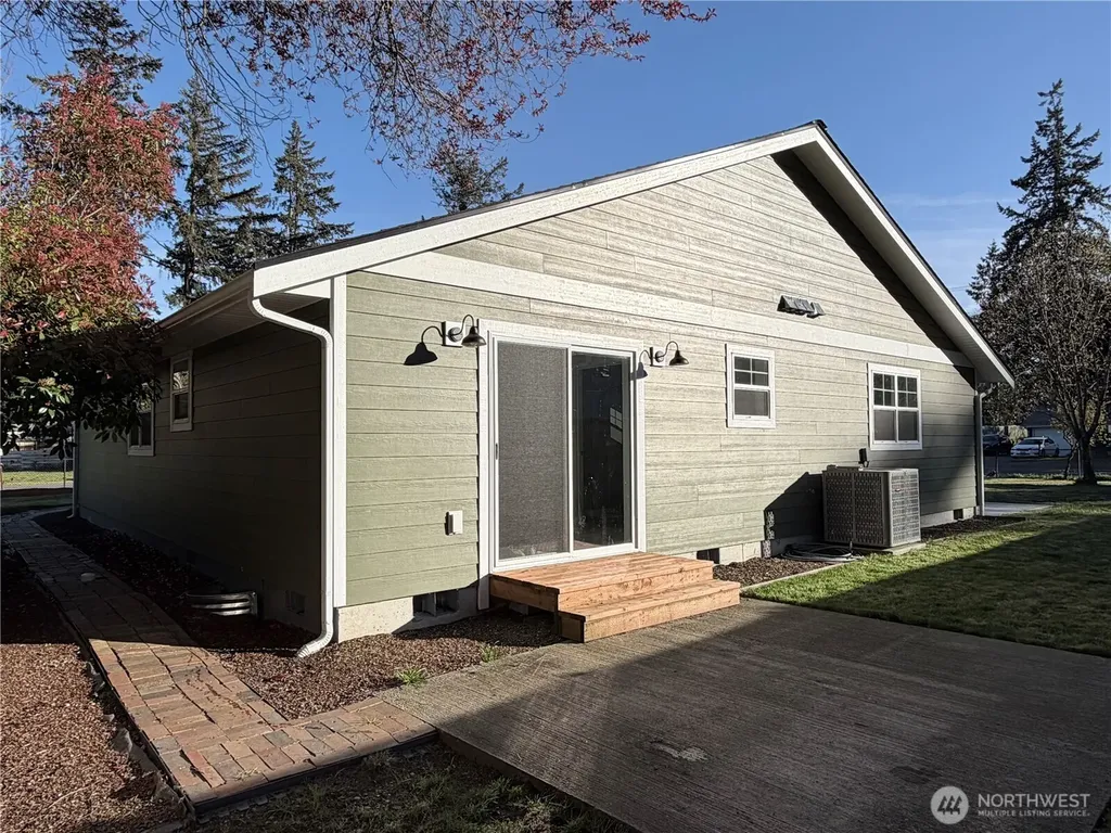 10125 115th Street SW Lakewood WA 98498