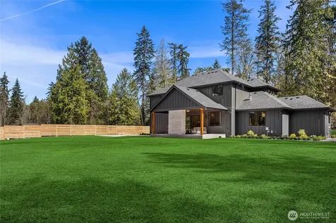 9473 Springwood Avenue NE Bainbridge Island WA 98110
