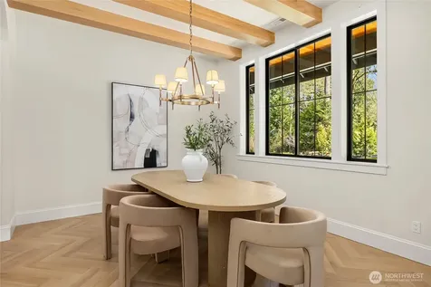9473 Springwood Avenue NE Bainbridge Island WA 98110
