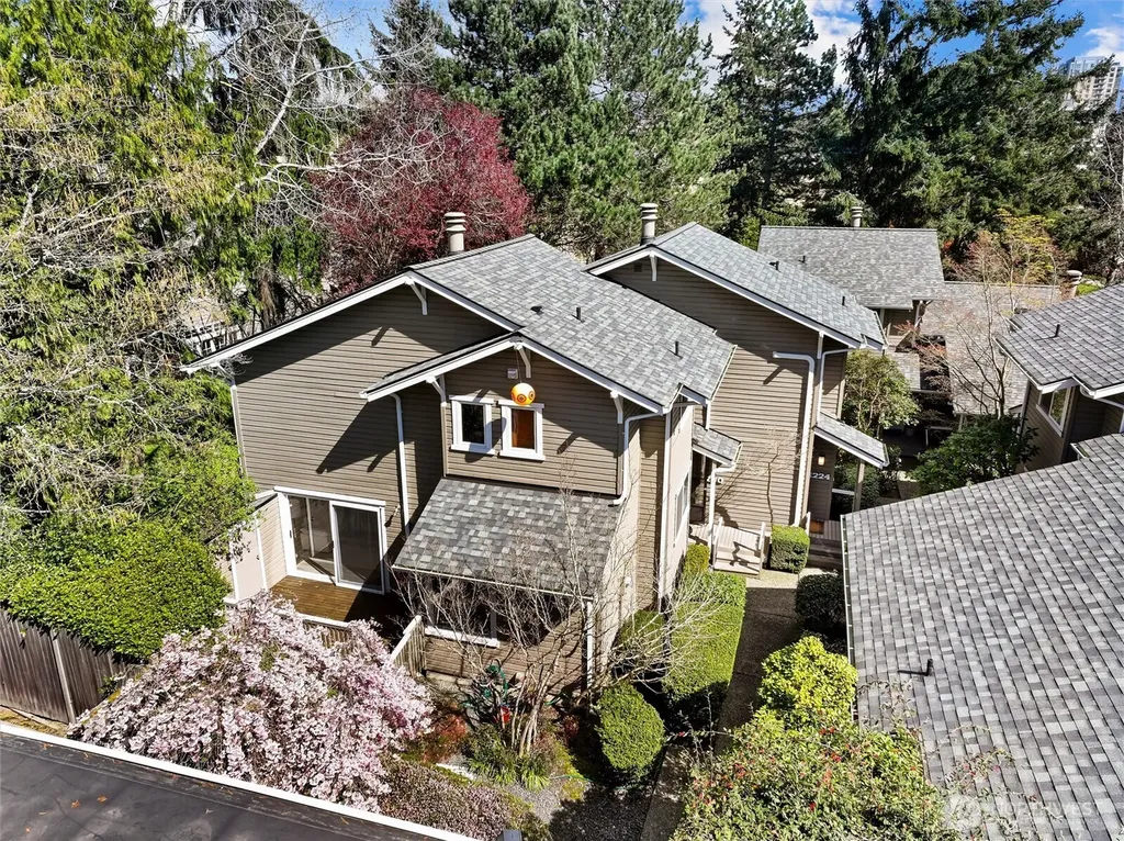 1230 101st Place NE Bellevue WA 98004