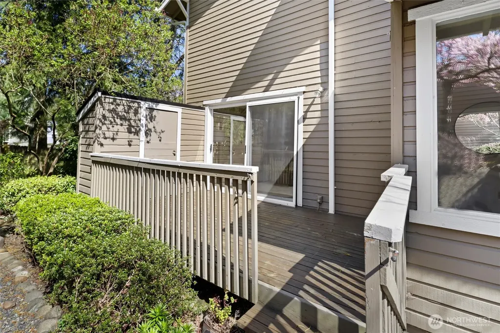 1230 101st Place NE Bellevue WA 98004