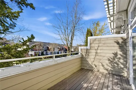 1439 Huckleberry Circle Issaquah WA 98029