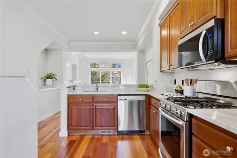 1439 Huckleberry Circle Issaquah WA 98029