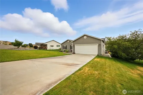 121 Pryor Drive Pateros WA 98846