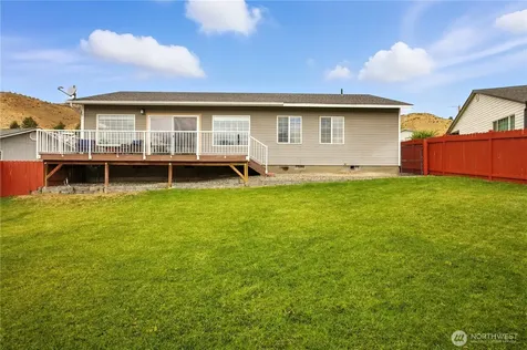 121 Pryor Drive Pateros WA 98846