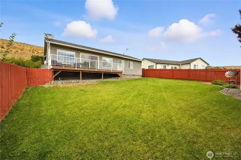 121 Pryor Drive Pateros WA 98846