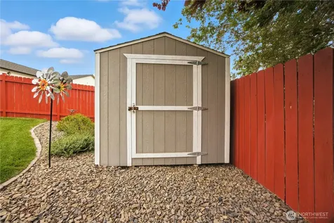 121 Pryor Drive Pateros WA 98846