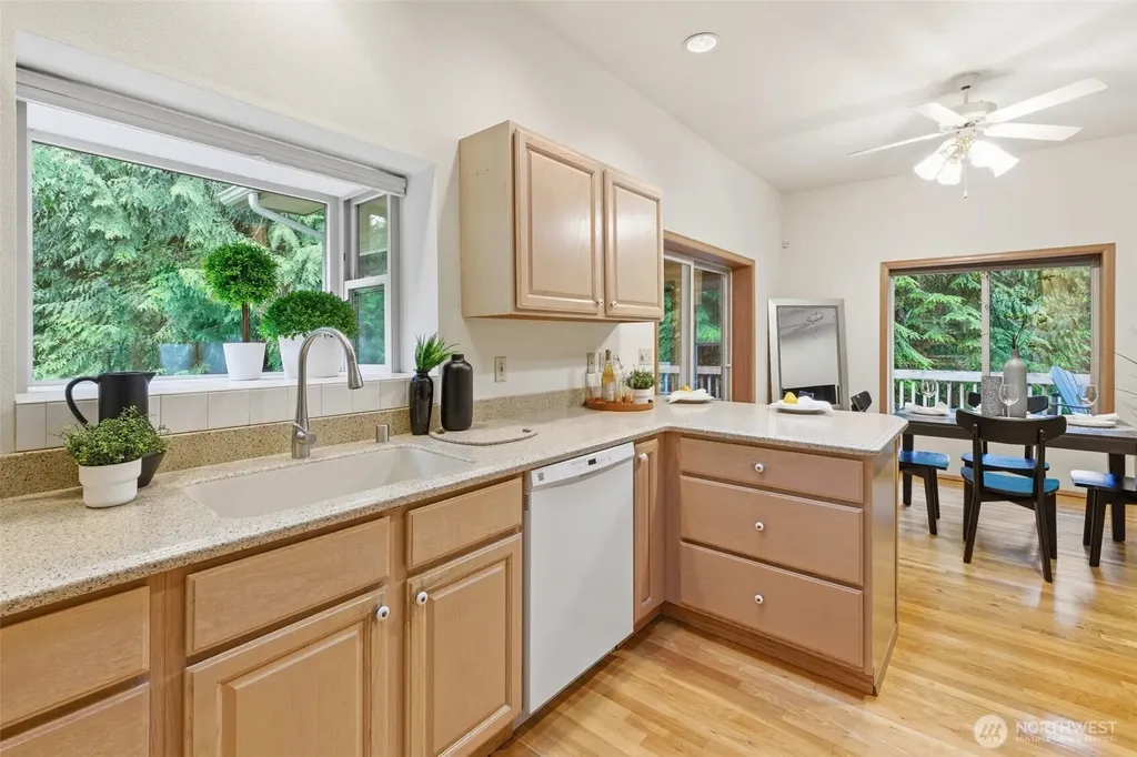 870 238th Avenue NE Sammamish WA 98074