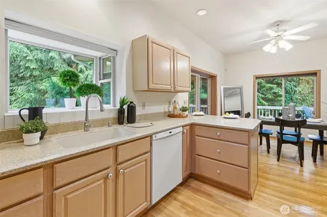870 238th Avenue NE Sammamish WA 98074