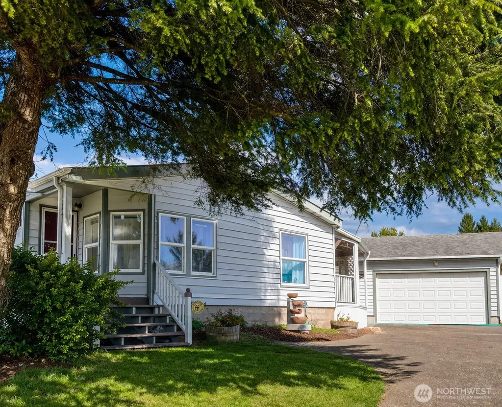 31308 N Place Ocean Park WA 98640