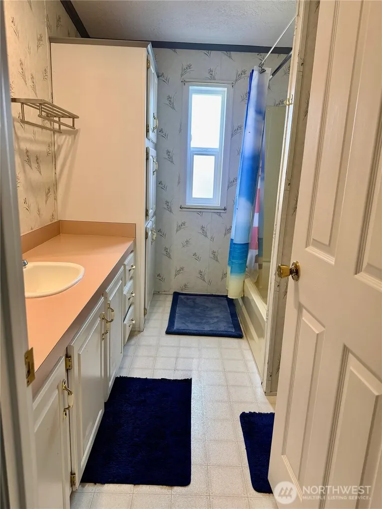 31308 N Place Ocean Park WA 98640