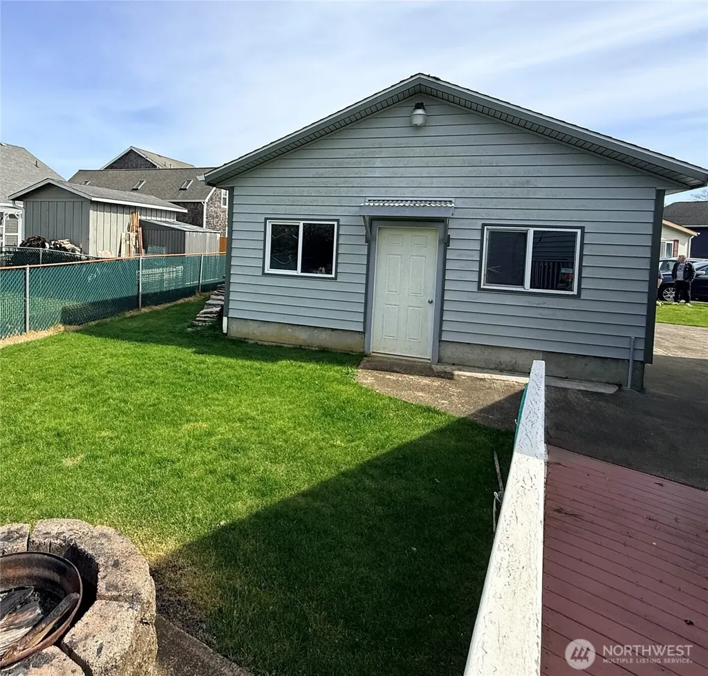 31308 N Place Ocean Park WA 98640