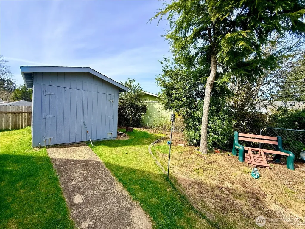31308 N Place Ocean Park WA 98640