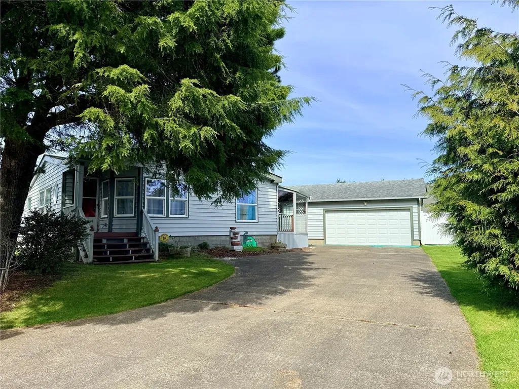 31308 N Place Ocean Park WA 98640