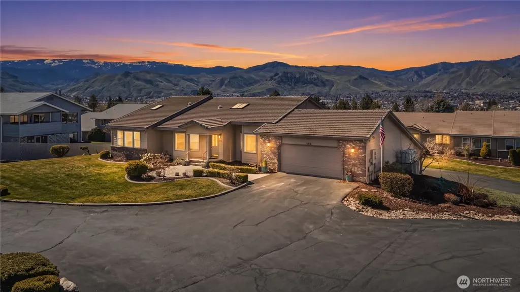 1380 Eastmont Avenue East Wenatchee WA 98802