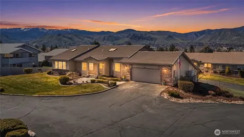 1380 Eastmont Avenue East Wenatchee WA 98802