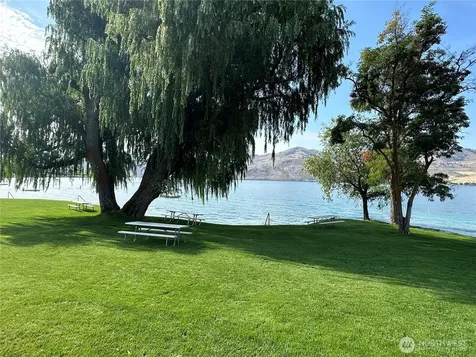 211 Pinnacle Place Chelan WA 98816