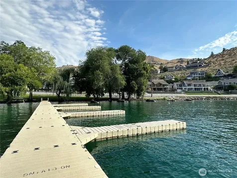 211 Pinnacle Place Chelan WA 98816