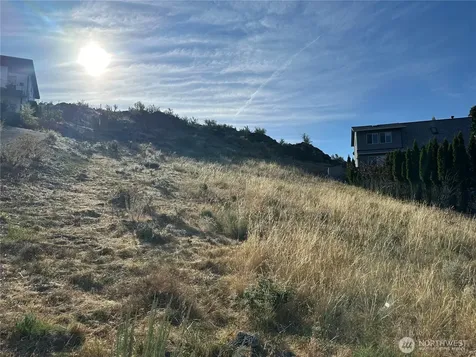 211 Pinnacle Place Chelan WA 98816