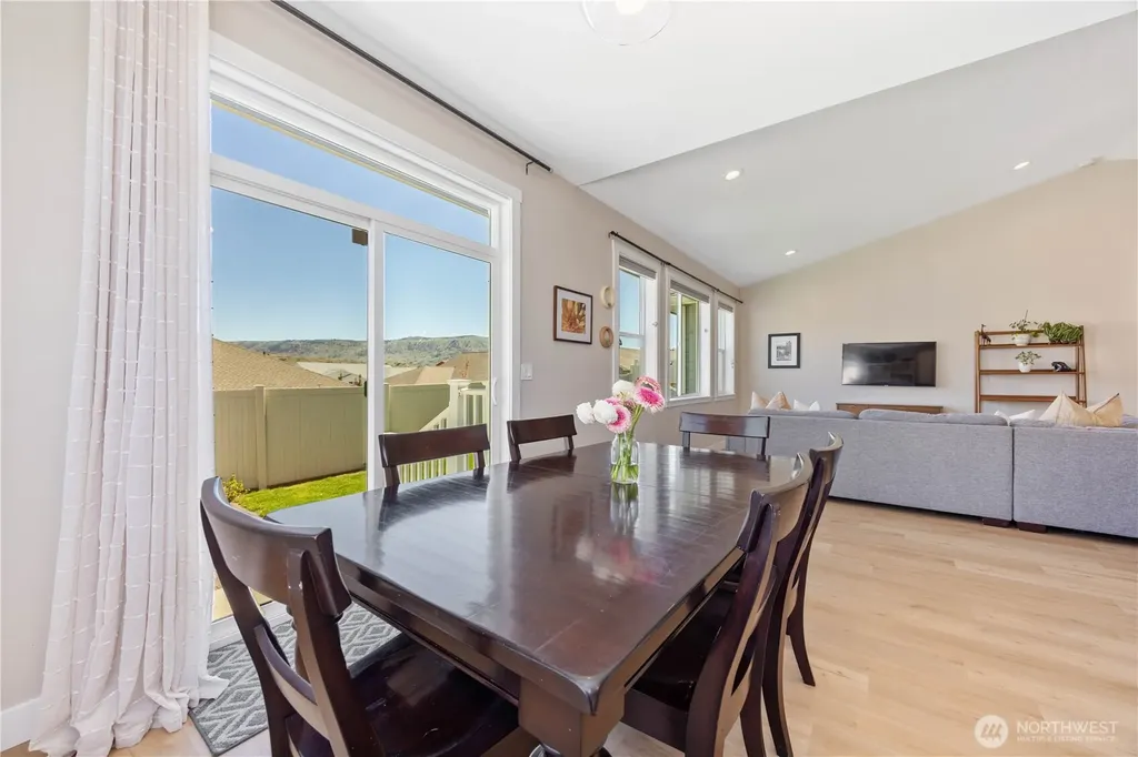 452 Spring View Place Chelan WA 98816