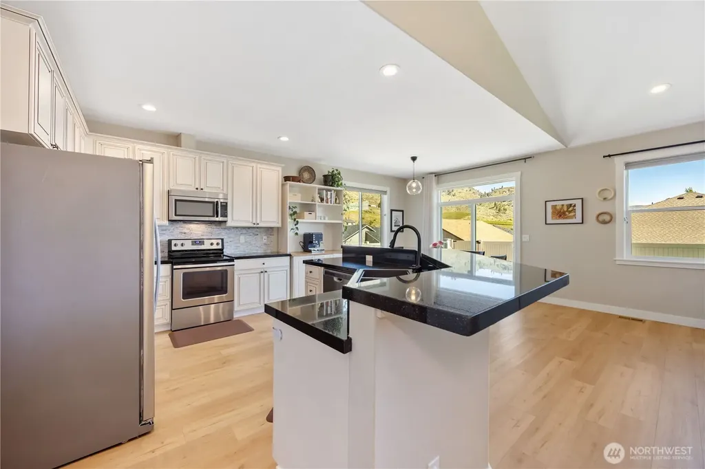 452 Spring View Place Chelan WA 98816