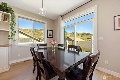 452 Spring View Place Chelan WA 98816