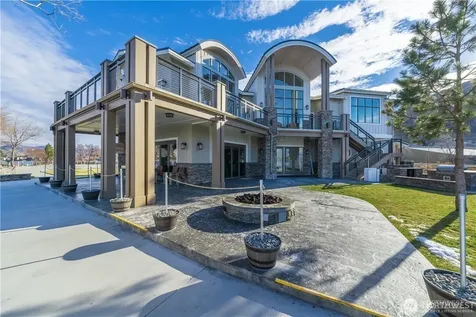 1350 W Woodin Avenue Chelan WA 98816