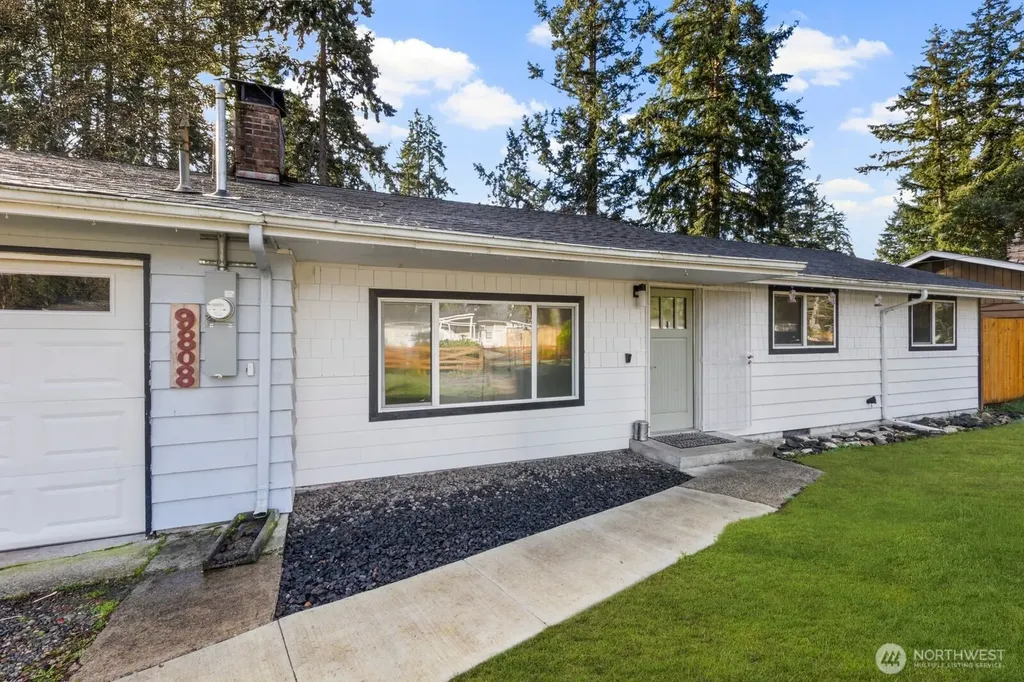 9808 Lawndale Avenue SW Lakewood WA 98498