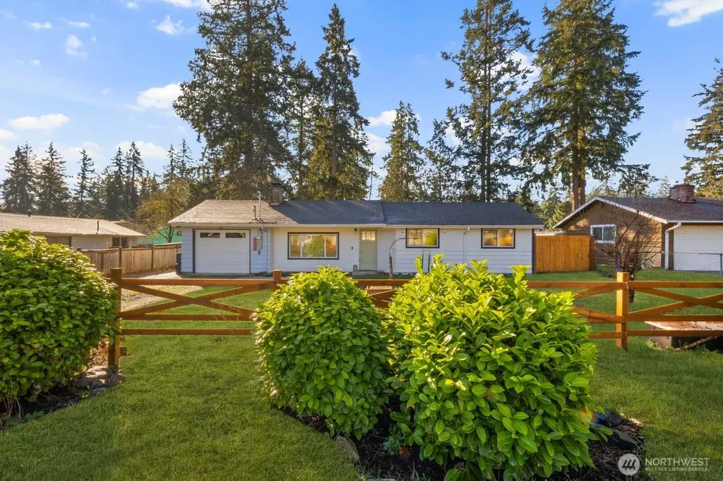 9808 Lawndale Avenue SW Lakewood WA 98498