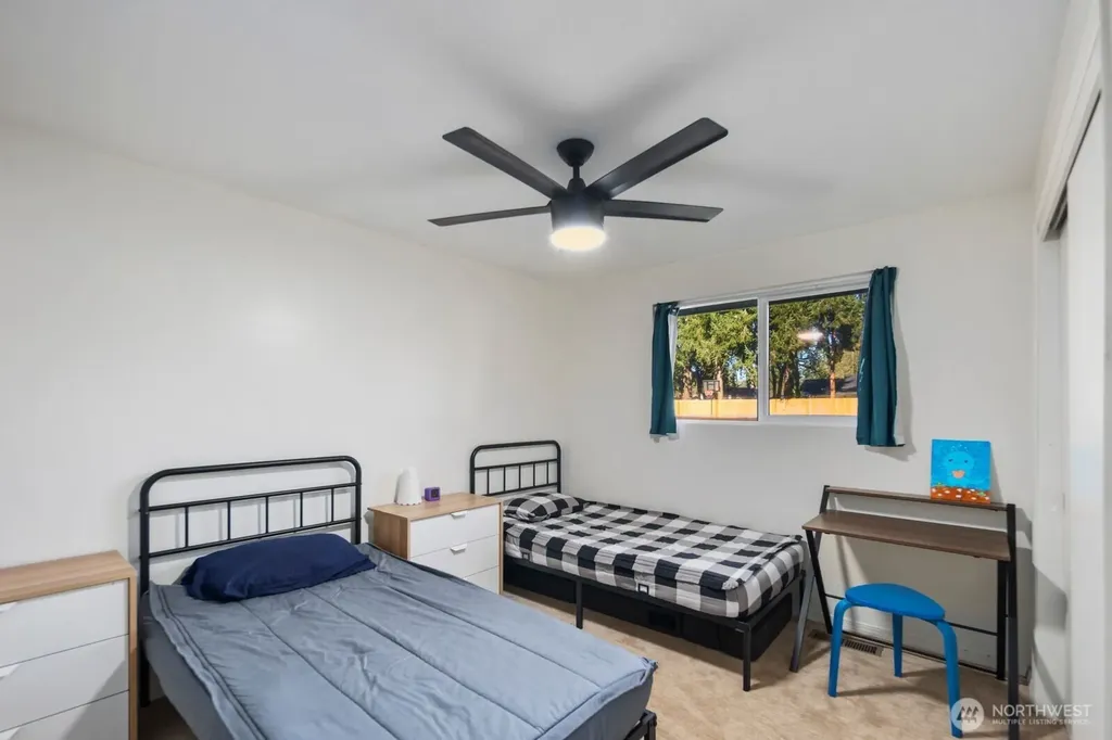 9808 Lawndale Avenue SW Lakewood WA 98498