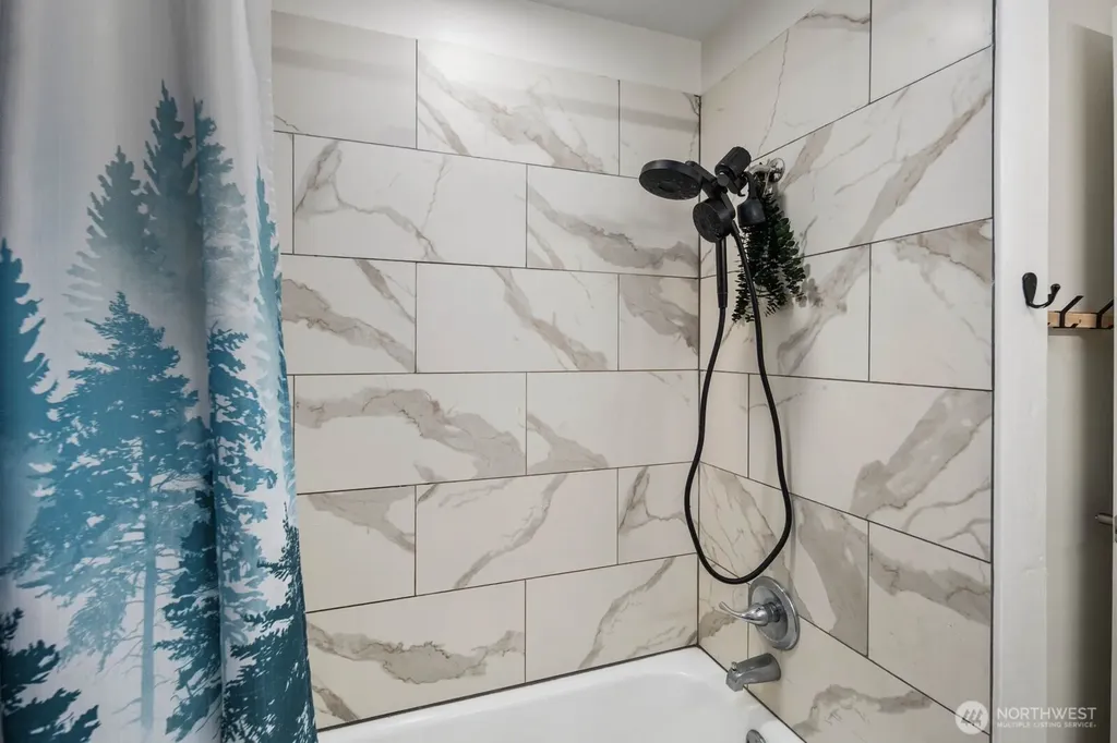 9808 Lawndale Avenue SW Lakewood WA 98498