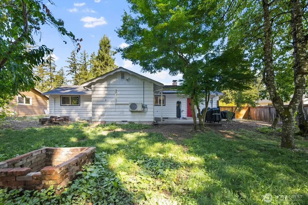 9808 Lawndale Avenue SW Lakewood WA 98498