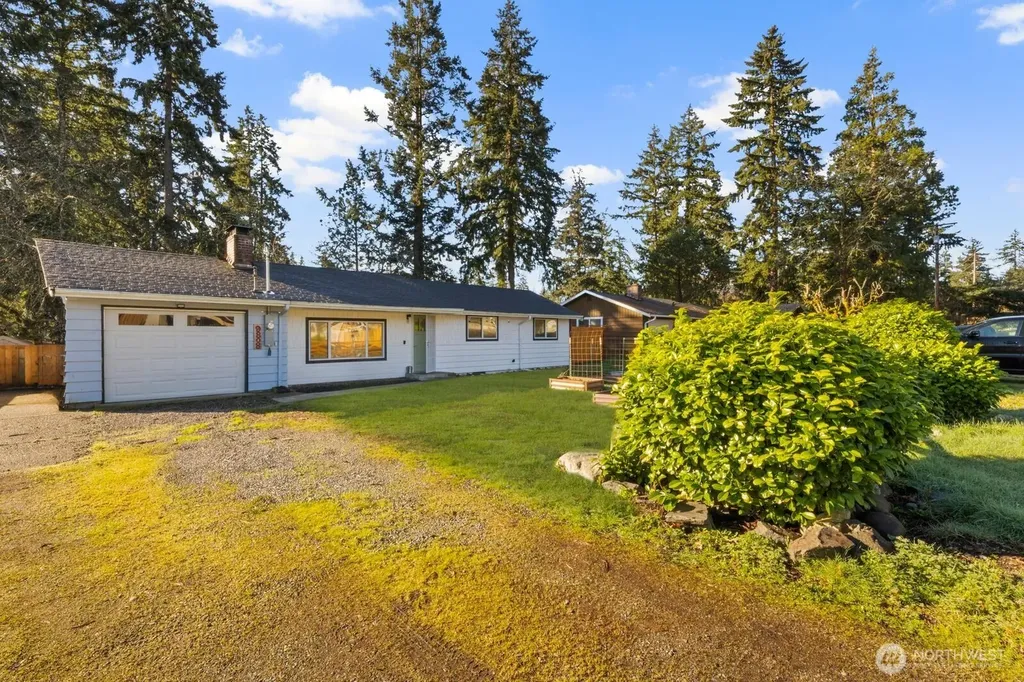 9808 Lawndale Avenue SW Lakewood WA 98498